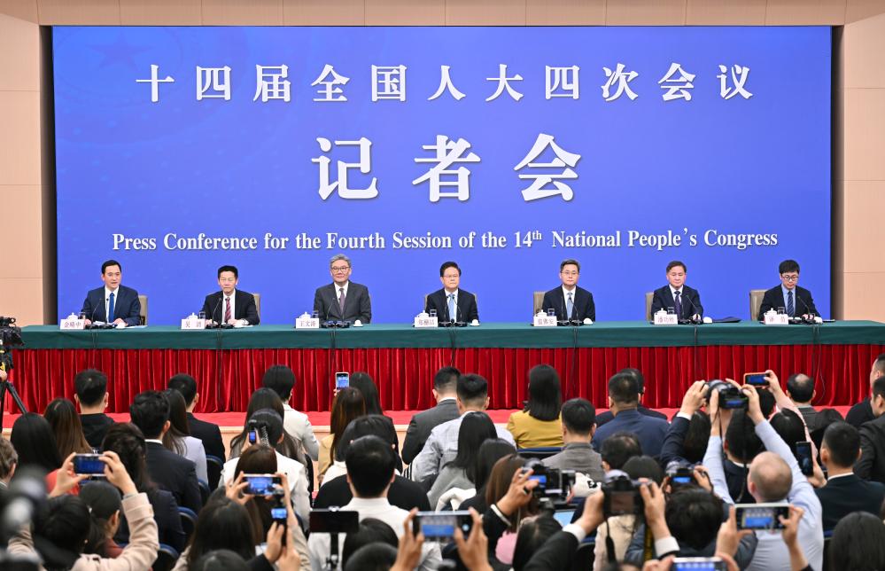 十四届全国人大四次会议经济主题记者会圆满举行 国家发改委主任郑栅洁：聚焦特色发展，职业教育将新建500个高水平产教融合实训基地